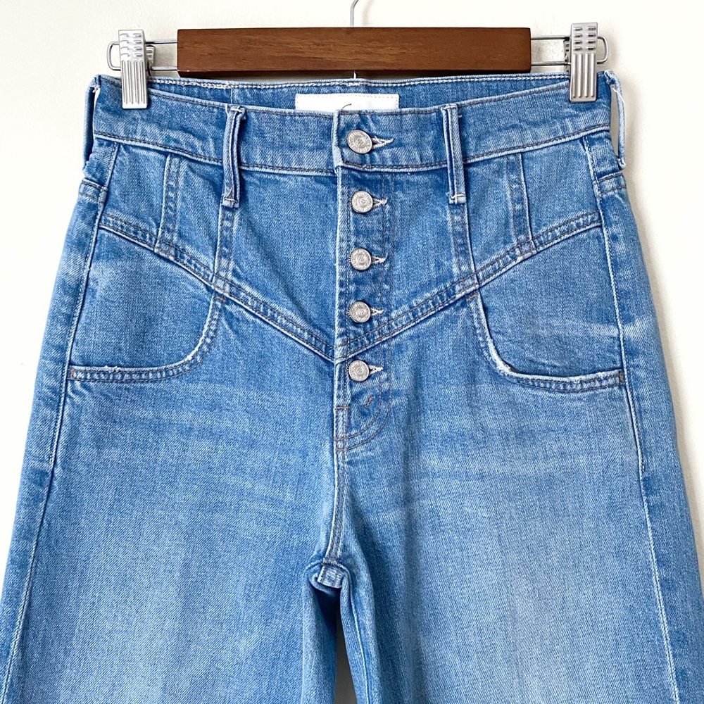 MOTHER Swooner Roller Yoke Crop Flare Jean - Picture 4 of 11